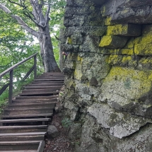 schody-pod-andezitovymi-skalami